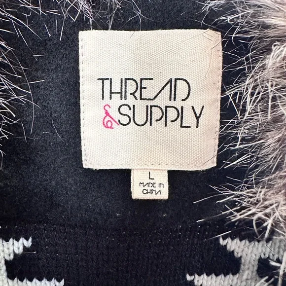 Faux fur collared vest, women’s, L - Picture 5 of 5